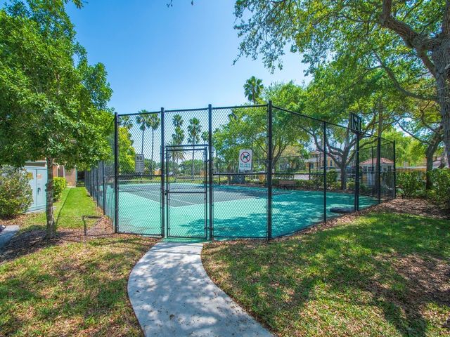 5020 Fairways Circle J202, Vero Beach, FL 32967