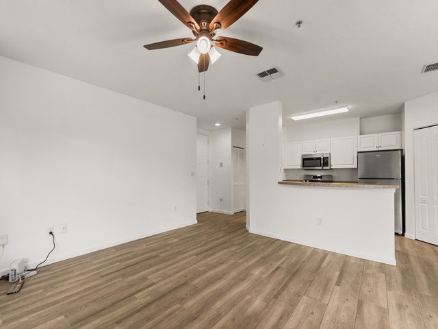 5020 Fairways Circle J202, Vero Beach, FL 32967