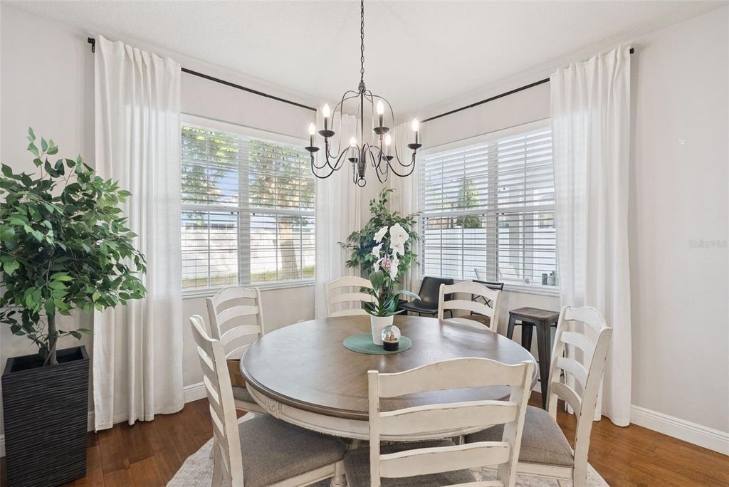 Image 23 of property listing at 10039 BAYWATER BREEZE DRIVE, Orlando, FL 32827