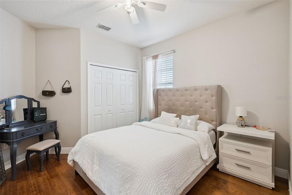 Image 28 of property listing at 10039 BAYWATER BREEZE DRIVE, Orlando, FL 32827