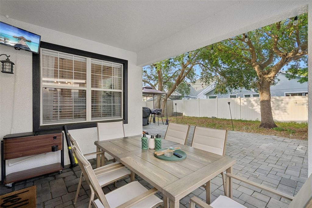 Image 41 of property listing at 10039 BAYWATER BREEZE DRIVE, Orlando, FL 32827