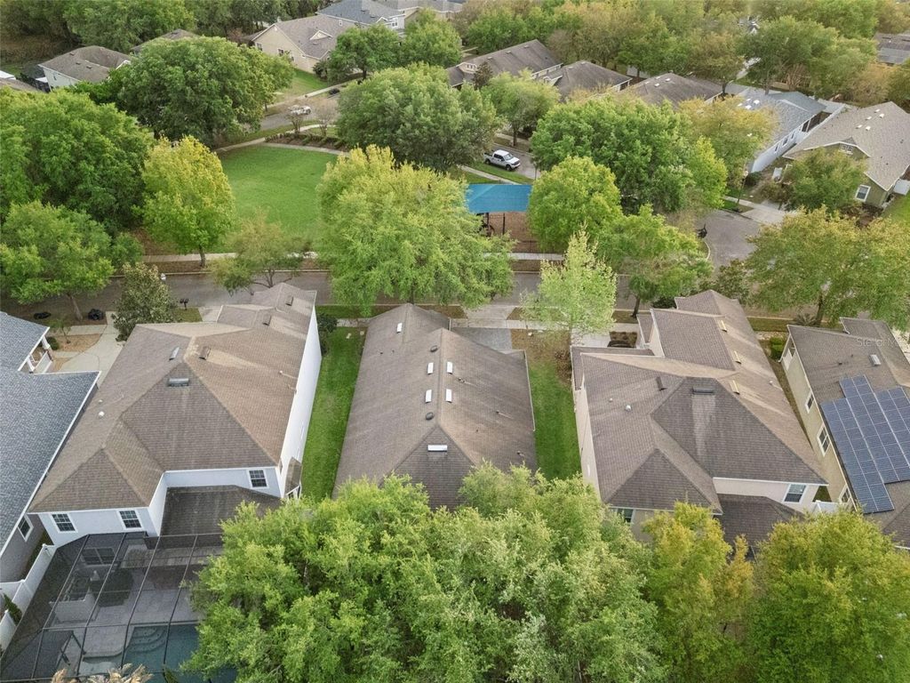 Image 47 of property listing at 10039 BAYWATER BREEZE DRIVE, Orlando, FL 32827