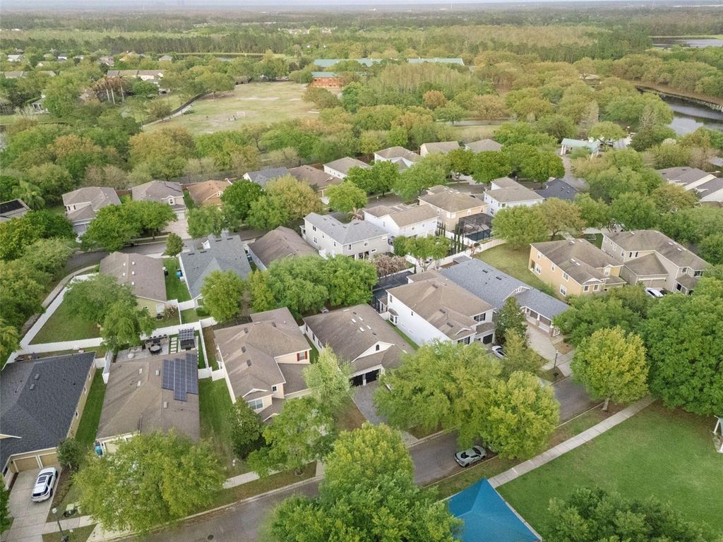 Image 50 of property listing at 10039 BAYWATER BREEZE DRIVE, Orlando, FL 32827