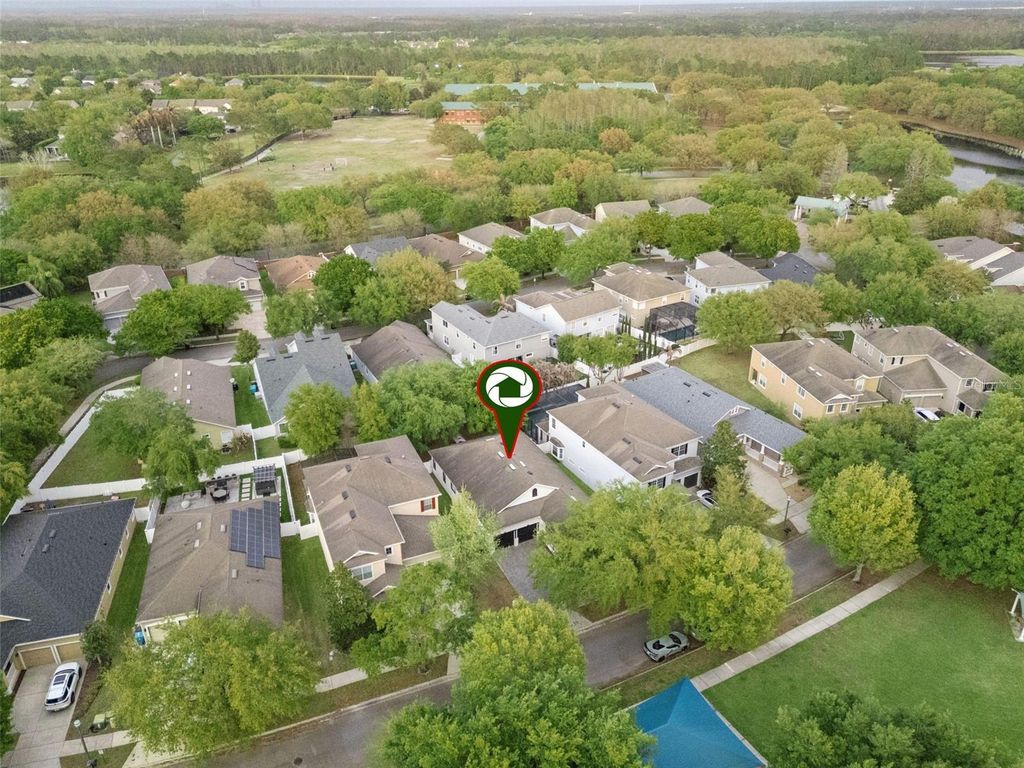 Image 51 of property listing at 10039 BAYWATER BREEZE DRIVE, Orlando, FL 32827