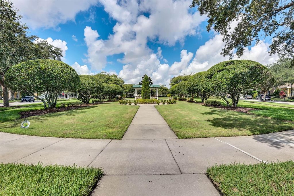 Image 55 of property listing at 10039 BAYWATER BREEZE DRIVE, Orlando, FL 32827