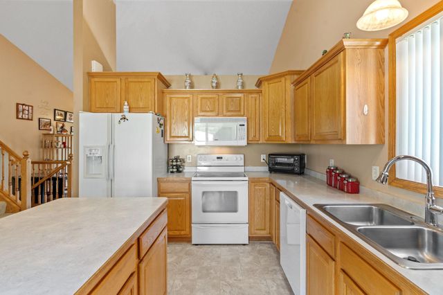 2012 Sunnyview Lane, Northfield, MN 55057