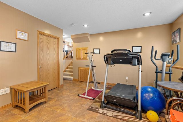 2012 Sunnyview Lane, Northfield, MN 55057