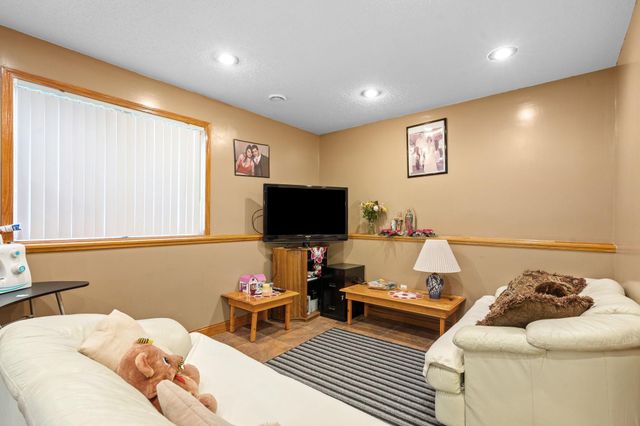 2012 Sunnyview Lane, Northfield, MN 55057