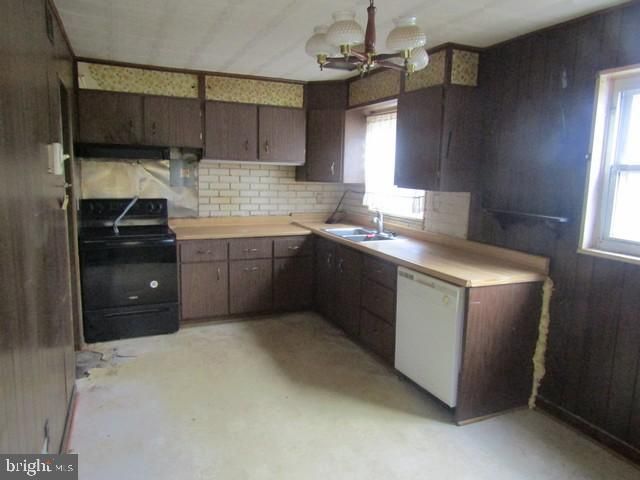 2711 LAKEHURST AVE, Forestville, MD 20747