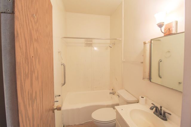 15 S Broad Street S, Battle Creek, MI 49017