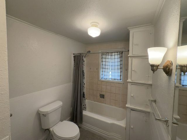 1879 N Owasso Avenue, Tulsa, OK 74106