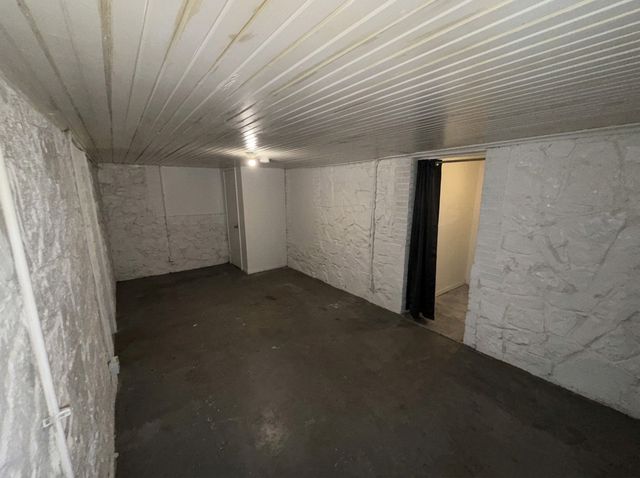 1879 N Owasso Avenue, Tulsa, OK 74106