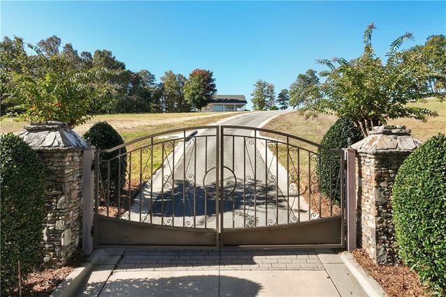 4620 Highland Drive, Gainesville, GA 30506