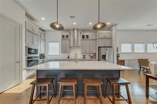 616 Grassmeade Lane, Woodstock, GA 30188