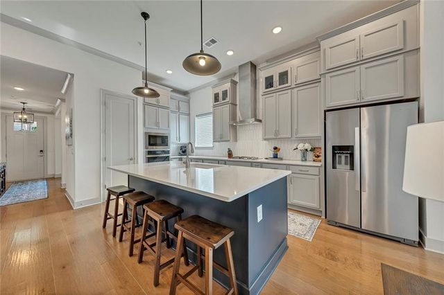 616 Grassmeade Lane, Woodstock, GA 30188