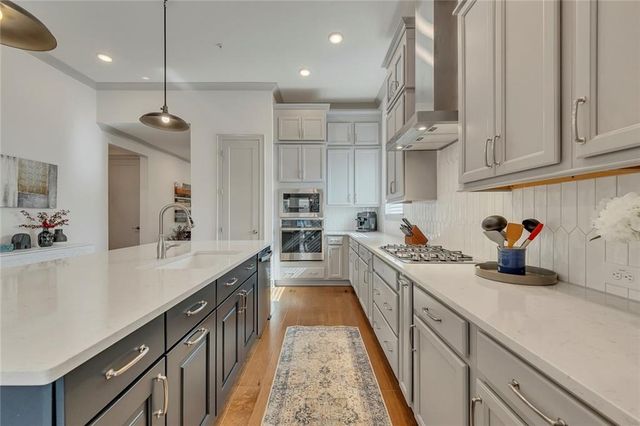 616 Grassmeade Lane, Woodstock, GA 30188