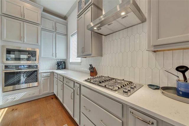 616 Grassmeade Lane, Woodstock, GA 30188