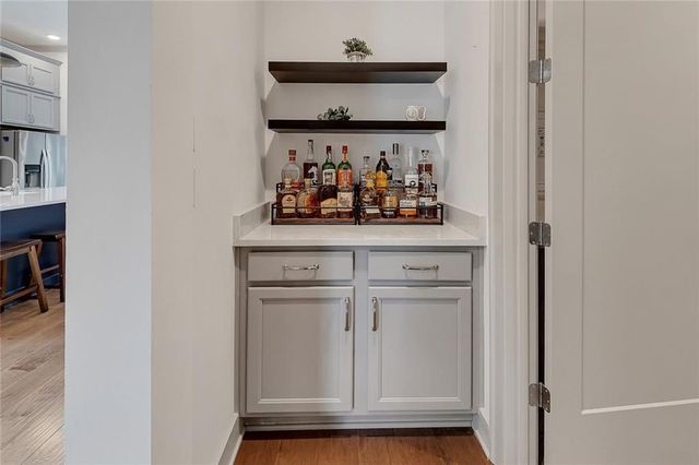 616 Grassmeade Lane, Woodstock, GA 30188