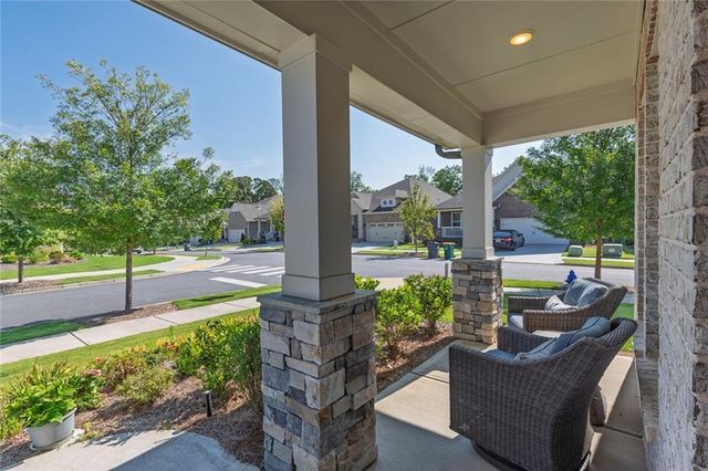 616 Grassmeade Lane, Woodstock, GA 30188