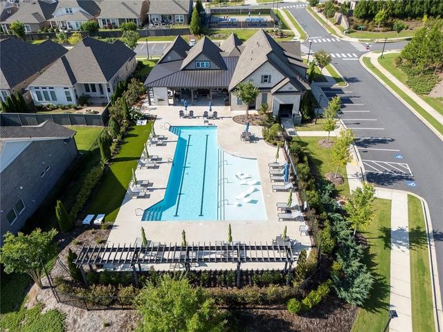 616 Grassmeade Lane, Woodstock, GA 30188