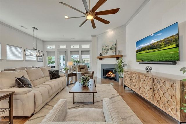 616 Grassmeade Lane, Woodstock, GA 30188