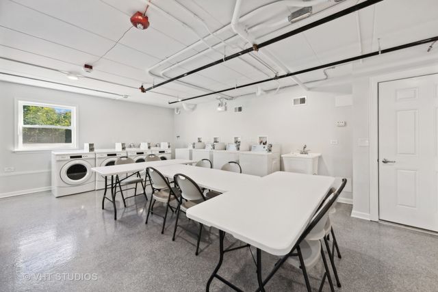 515 N Cass Avenue 1D, Westmont, IL 60559