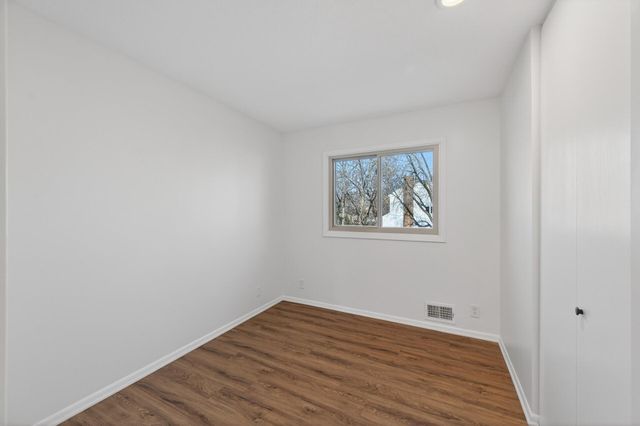 1510 Bohnhof Junction, Fridley, MN 55432