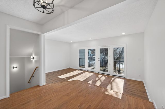 1510 Bohnhof Junction, Fridley, MN 55432