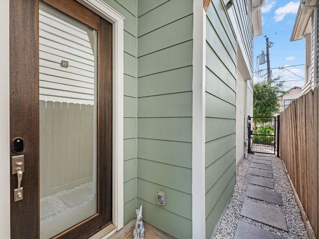 1432 Prince Street C, Houston, TX 77008
