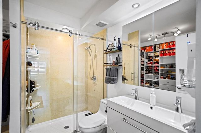2900 NE 30TH Street G1, Fort Lauderdale, FL 33306