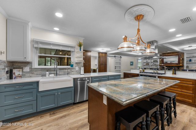 3510 HIDDEN LAKE Drive E, Jacksonville, FL 32216