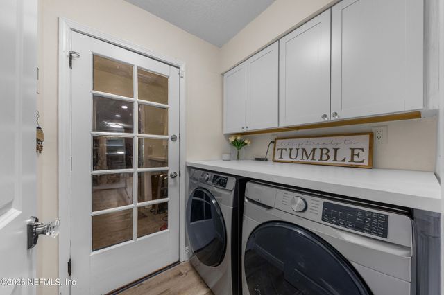 3510 HIDDEN LAKE Drive E, Jacksonville, FL 32216