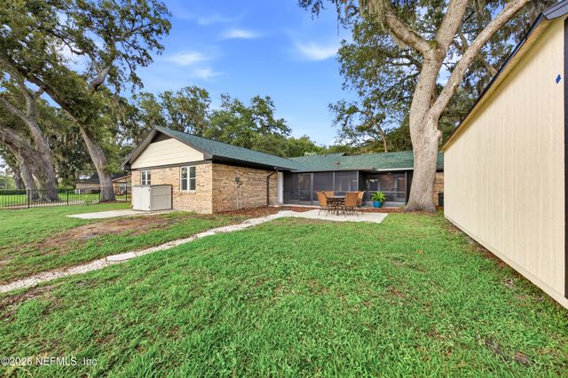 3510 HIDDEN LAKE Drive E, Jacksonville, FL 32216
