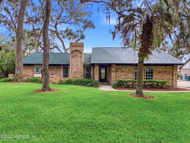 3510 HIDDEN LAKE Drive E, Jacksonville, FL 32216
