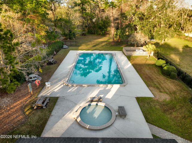 3510 HIDDEN LAKE Drive E, Jacksonville, FL 32216