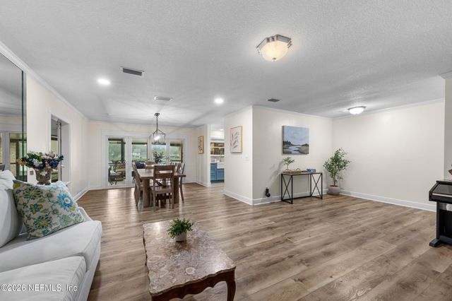 3510 HIDDEN LAKE Drive E, Jacksonville, FL 32216