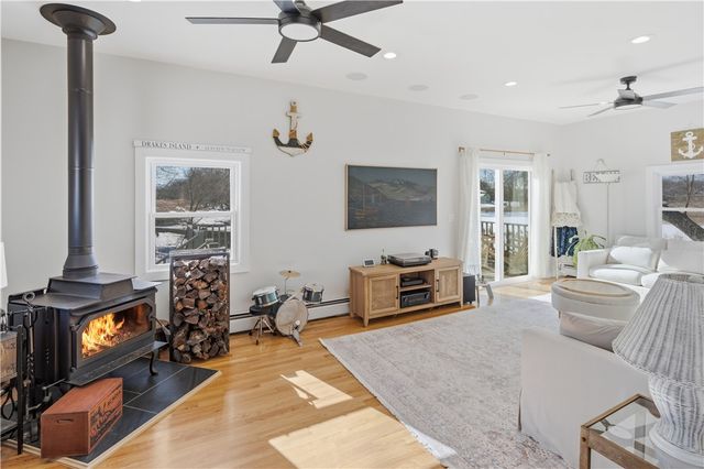 11 Heights Avenue, Warwick, RI 02889