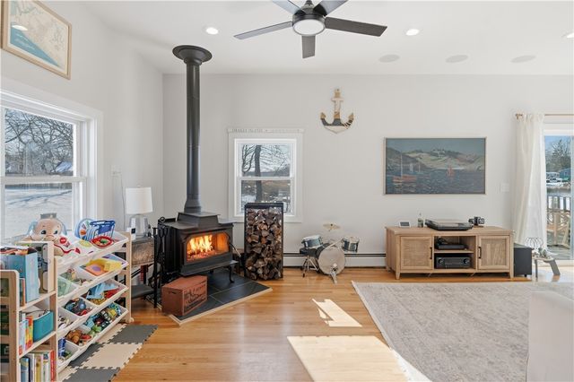 11 Heights Avenue, Warwick, RI 02889