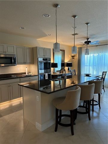 1772 Willows Square, Vero Beach, FL 32966