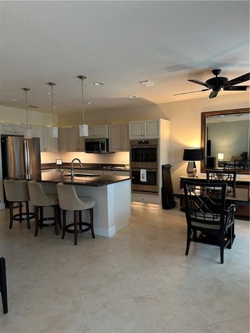 1772 Willows Square, Vero Beach, FL 32966