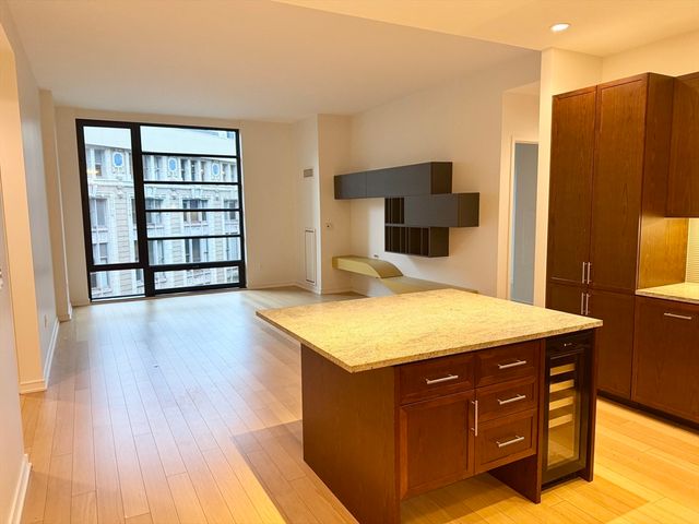 580 Washington St 801, Boston, MA 02111