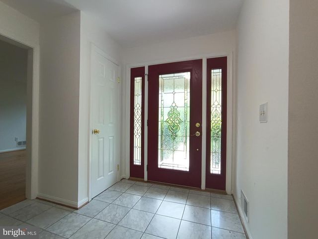 8835 TUCKERMAN LN, Potomac, MD 20854