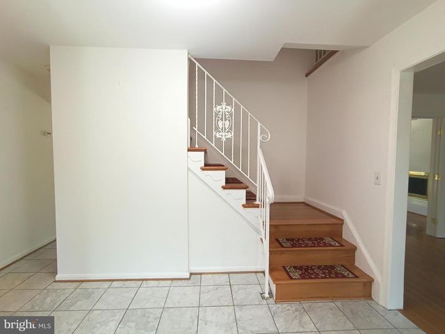 8835 TUCKERMAN LN, Potomac, MD 20854