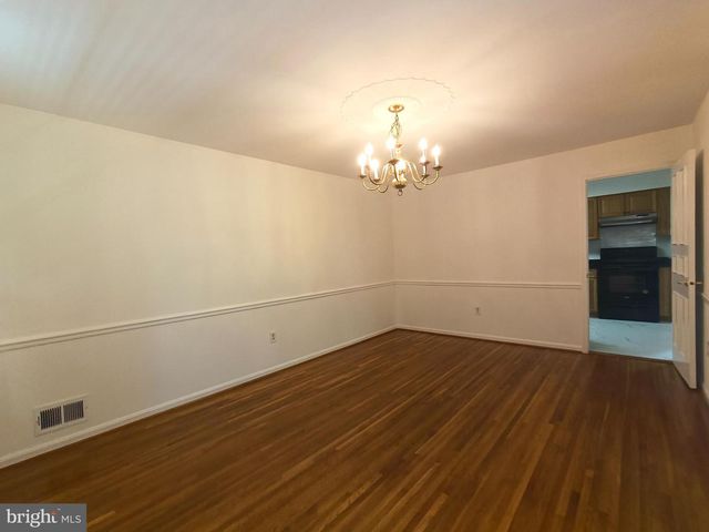 8835 TUCKERMAN LN, Potomac, MD 20854