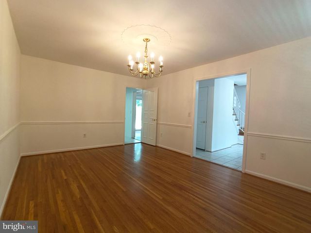 8835 TUCKERMAN LN, Potomac, MD 20854