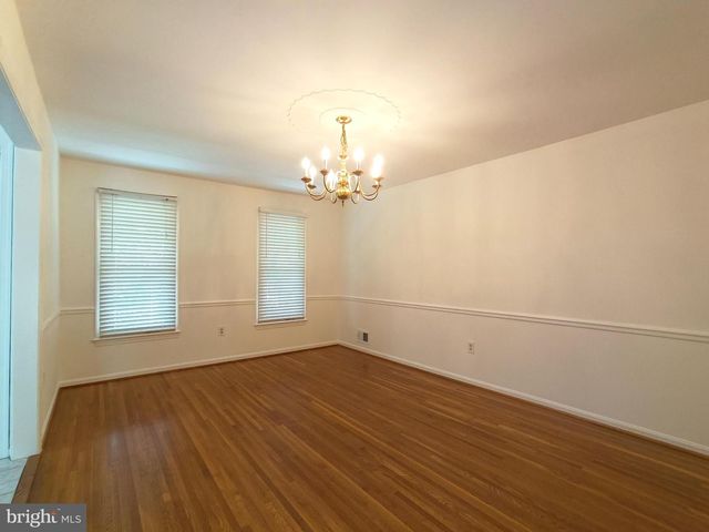 8835 TUCKERMAN LN, Potomac, MD 20854