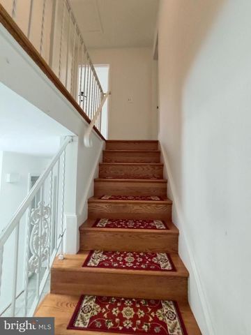 8835 TUCKERMAN LN, Potomac, MD 20854