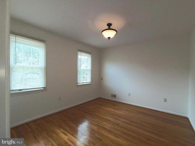 8835 TUCKERMAN LN, Potomac, MD 20854