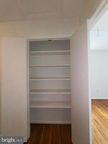 8835 TUCKERMAN LN, Potomac, MD 20854