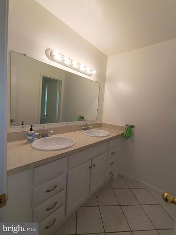 8835 TUCKERMAN LN, Potomac, MD 20854